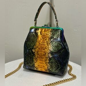 Iridescent Frame & Embossed Leather Handmade Kisslock Clutch Bag/Multi Use Style